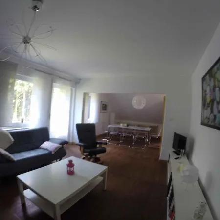 Apartment In 2812